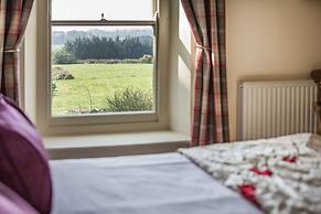 Tregoninny Vineyard and Woodland Farmhouse