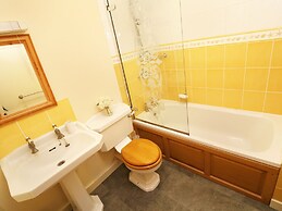 Tregoninny Vineyard and Woodland Farmhouse