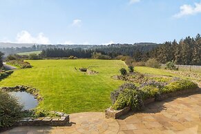 Tregoninny Vineyard and Woodland Farmhouse