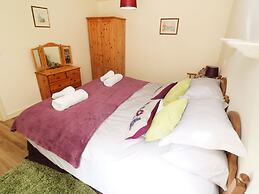 Tregoninny Vineyard and Woodland Farmhouse