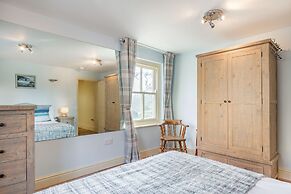 Tregoninny Vineyard and Woodland Farmhouse