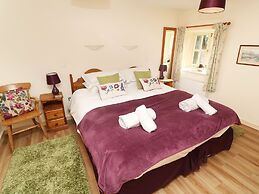 Tregoninny Vineyard and Woodland Farmhouse