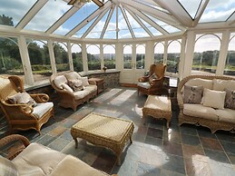 Tregoninny Vineyard and Woodland Farmhouse