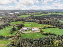 Tregoninny Vineyard and Woodland Farmhouse