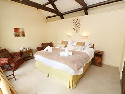 Tregoninny Vineyard and Woodland Farmhouse