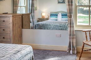 Tregoninny Vineyard and Woodland Farmhouse