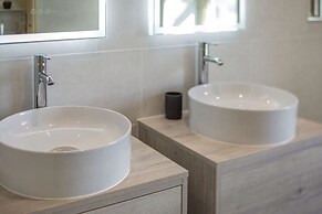 Tregoninny Vineyard and Woodland Farmhouse