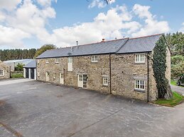 Tregoninny Vineyard and Woodland Farmhouse