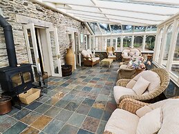 Tregoninny Vineyard and Woodland Farmhouse