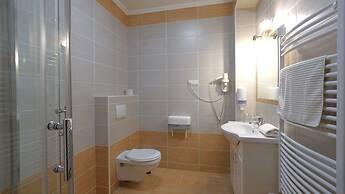 Balaton Colors Beach Hotel