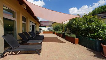 Balaton Colors Beach Hotel