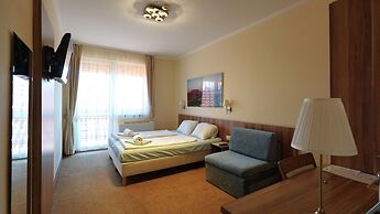 Balaton Colors Beach Hotel
