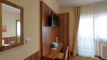 Balaton Colors Beach Hotel