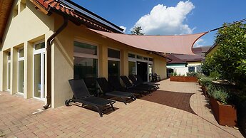 Balaton Colors Beach Hotel