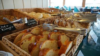 Balaton Colors Beach Hotel