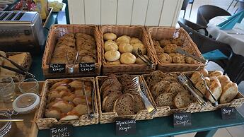 Balaton Colors Beach Hotel