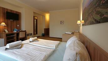Balaton Colors Beach Hotel