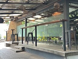 Villandro Residence