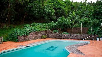 The Cottage Club Hotel