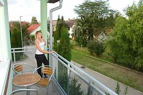HoldLux Apartmanok