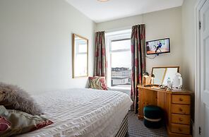 Antrim House Guest Rooms & Suites