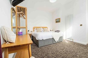 Antrim House Guest Rooms & Suites
