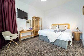 Antrim House Guest Rooms & Suites