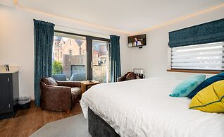 Antrim House Guest Rooms & Suites