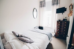 Antrim House Guest Rooms & Suites