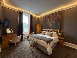 Antrim House Guest Rooms & Suites