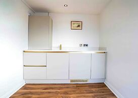 Antrim House Guest Rooms & Suites