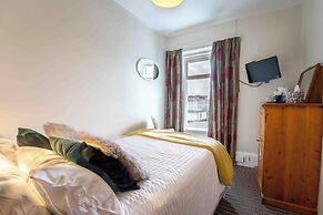 Antrim House Guest Rooms & Suites