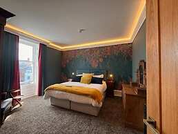 Antrim House Guest Rooms & Suites