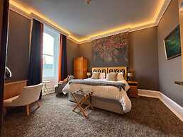 Antrim House Guest Rooms & Suites