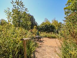 Fossil And The Cross Cottage