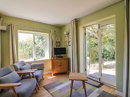 Fossil And The Cross Cottage