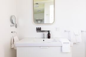 The Wesley by AvantStay – Mid-Century Modern Oasis with Pool