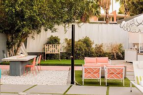 The Wesley by AvantStay – Mid-Century Modern Oasis with Pool