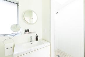 The Wesley by AvantStay – Mid-Century Modern Oasis with Pool