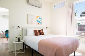 The Wesley by AvantStay – Mid-Century Modern Oasis with Pool