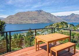 Newly Built Luxe House with Magnificent View