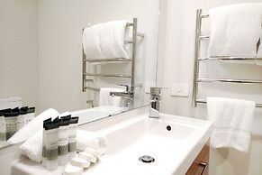 Newly Built Luxe House with Magnificent View