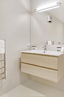 Newly Built Luxe House with Magnificent View