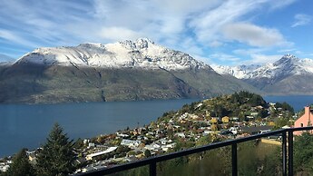 Newly Built Luxe House with Magnificent View