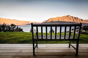 Newly Built Luxe House with Magnificent View