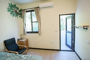 Tree House Café & Homestay