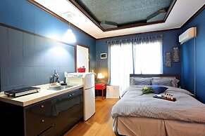 Luna in Jeju Pension