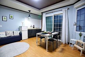 Luna in Jeju Pension