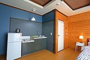 Luna in Jeju Pension