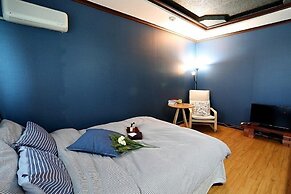 Luna in Jeju Pension